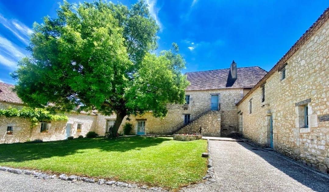 Chambre D'Hote "La Pierre" Domaine De Fonpeyroune Hotel Conne-de-Labarde Bagian luar foto